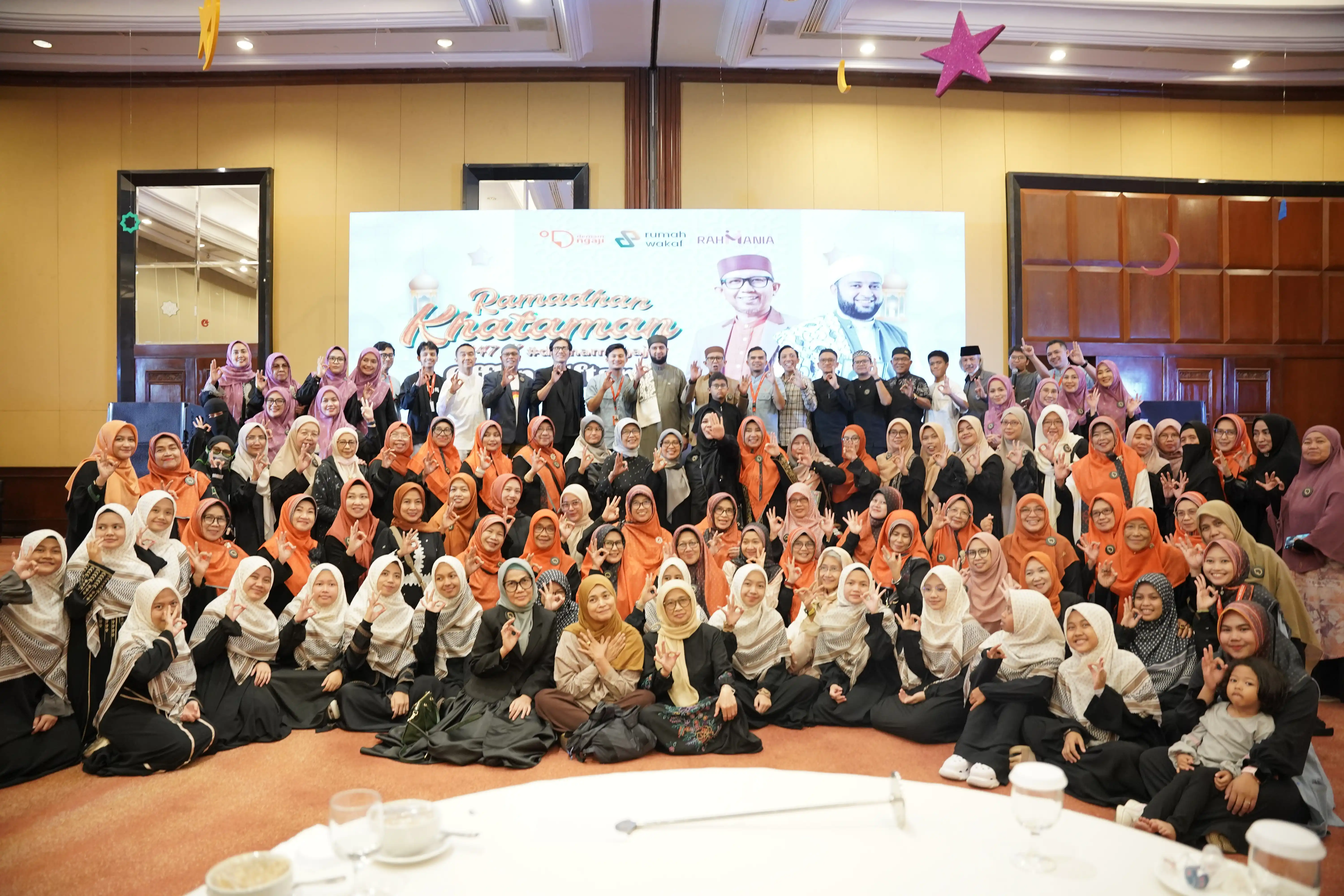 “Demam Ngaji” Bandung: Kolaborasi Rumah Wakaf, Hachi Group, dan Rahmania Gelar Khataman Offline